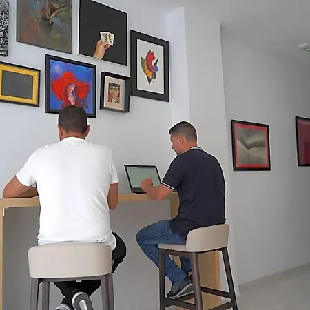 Coworking Hostel *